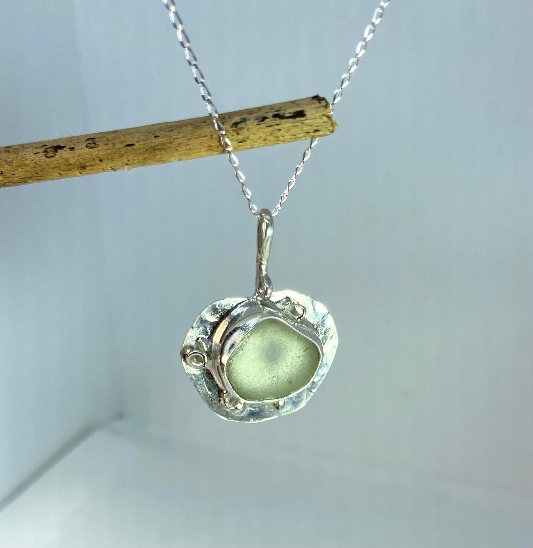 SeaFoamSilverPendantCoastal Shore Design -Norfolk_b88db295-aec3-48e5-9666-3bdbf9f14345